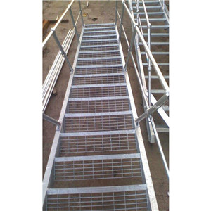 樓梯踏步板