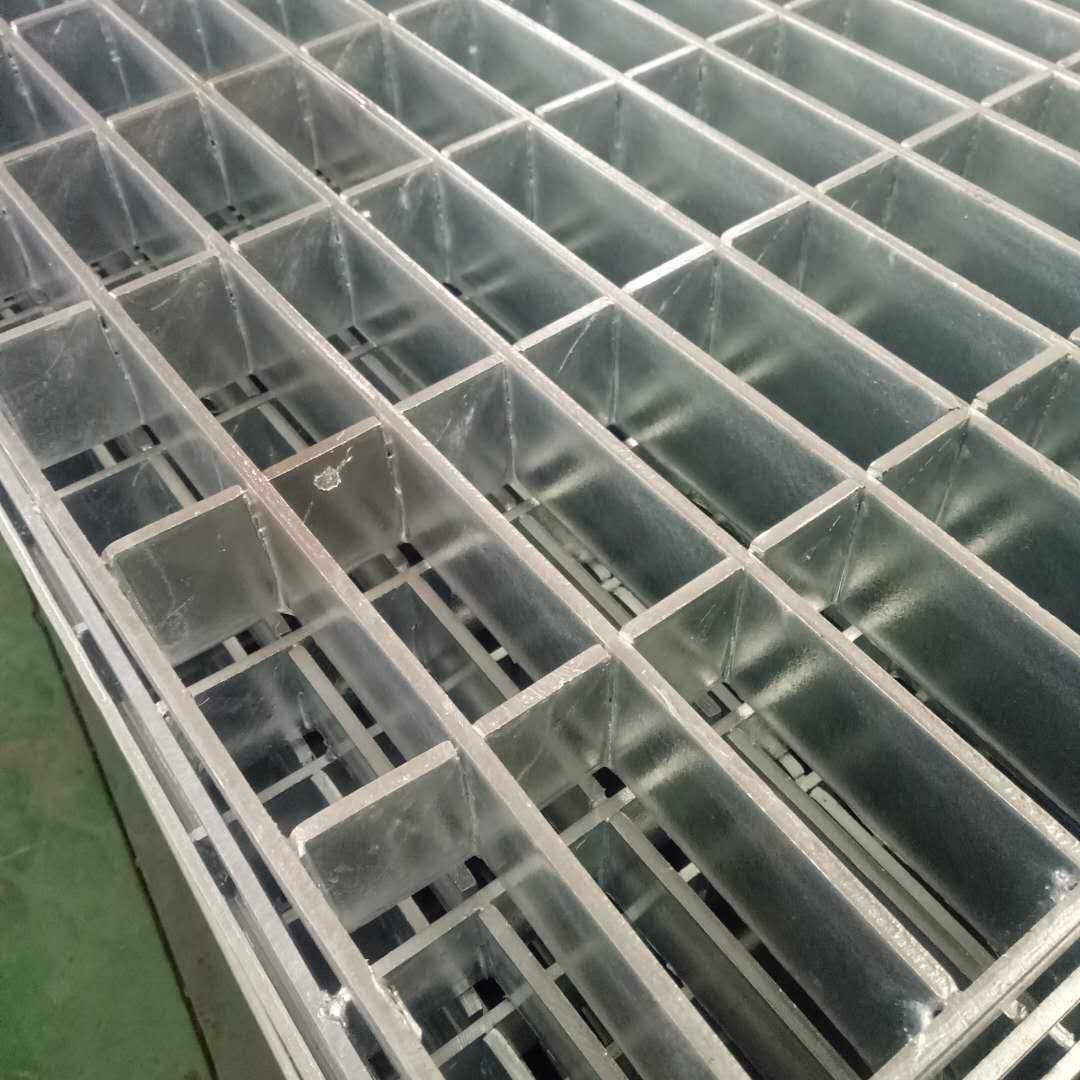 對插鋼格柵板