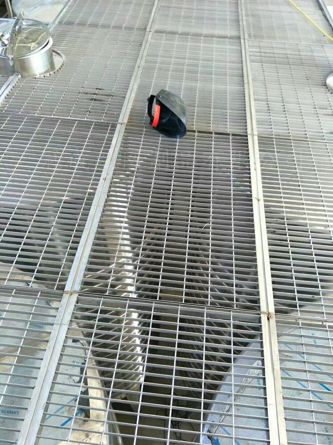 不銹鋼鋼格柵